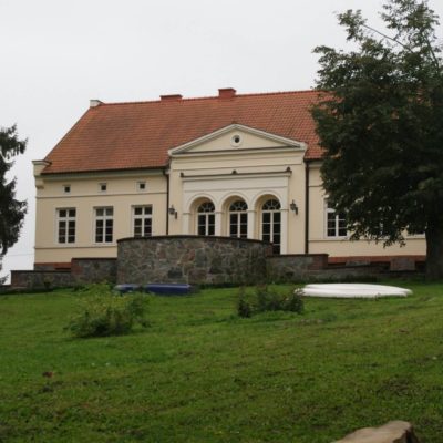 jelmun-19th-centura-neo-classical-manor-house