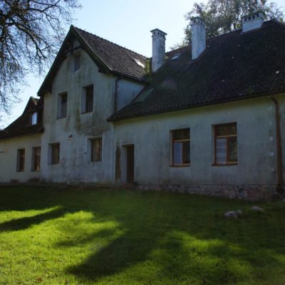 kierzbun-20t-century-manor-house