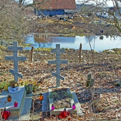 ladne-pole-old-believers-cemetery
