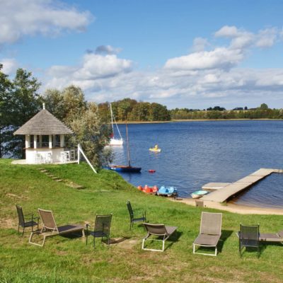 lasmiady-village-and-lake