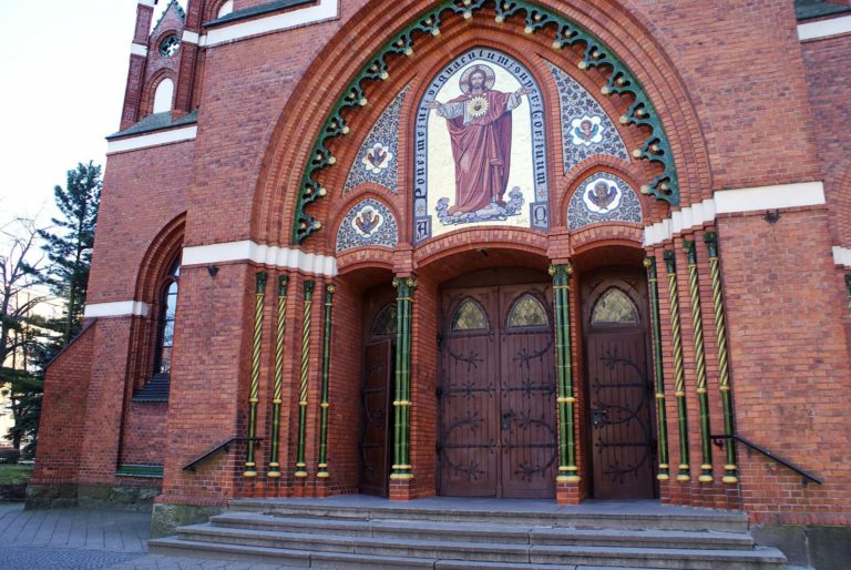 olsztyn-neo-gothic-church-of-the-sacred-heart-of-jesus