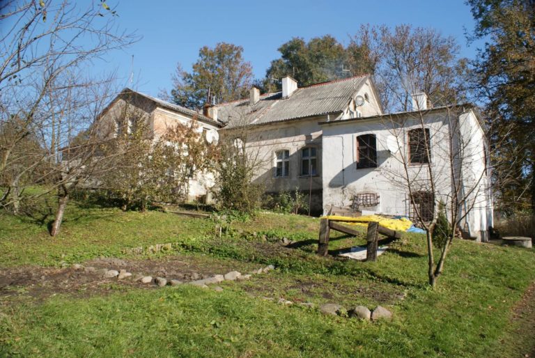 parcz-19th-century-manor-house