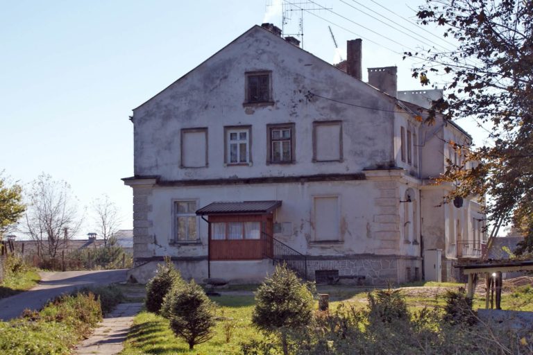 parcz-19th-century-manor-house