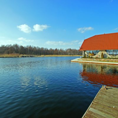 pisz-hotel-on-lake-ros