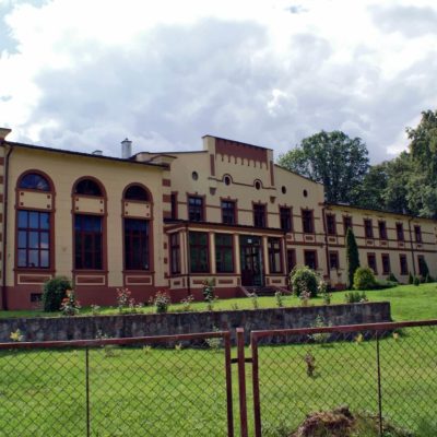 wiecki-19th-century-neoclassical-palace