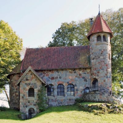 raszag-neoromanski-kosciol-z-kamieni polnych