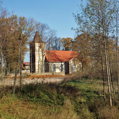 straduny-xviii-wieczny-barokowy-kosciol