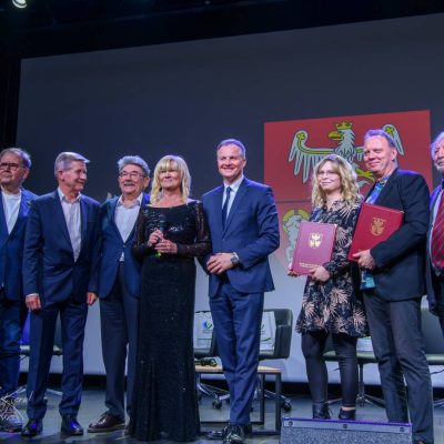 GDZIE JEST TEN GWAR – gorące przyjęcie filmu